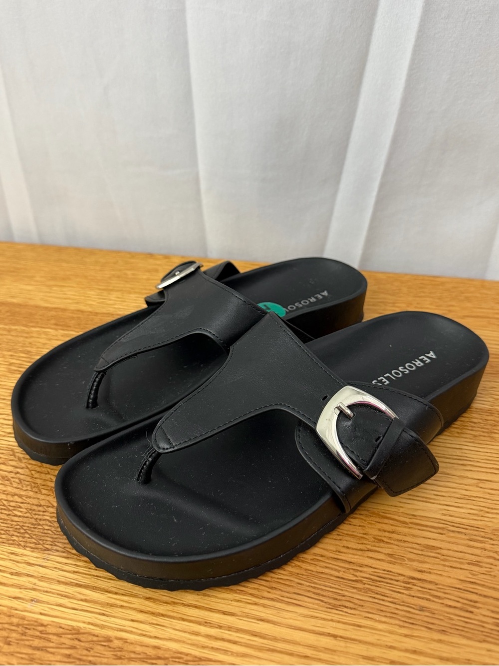 Aerosoles Black Lloyd Flat Thong Sandals Womens Size 7.5